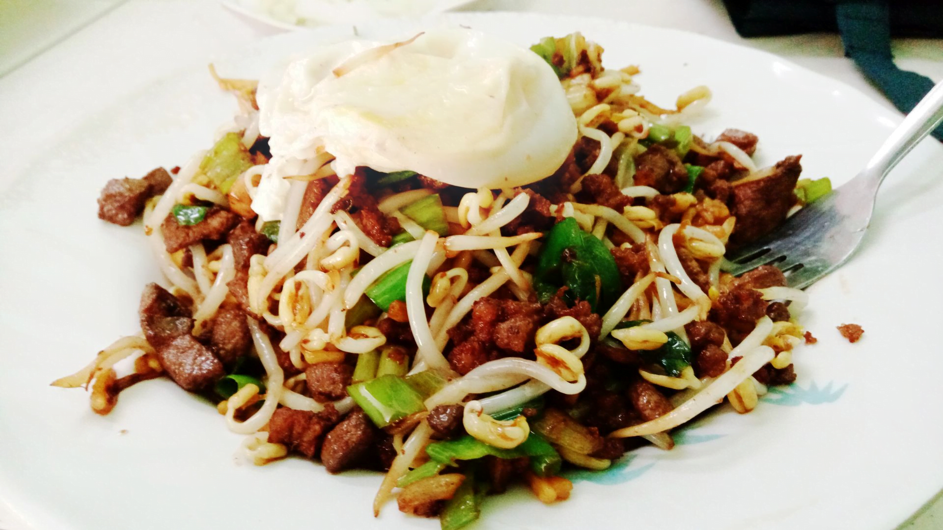 thai food at patong beach